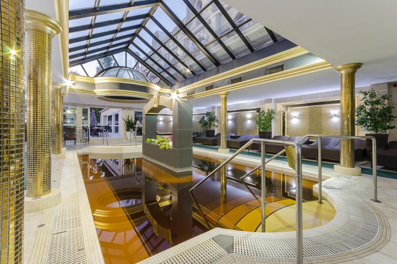 Hotel Aurum Hajduszoboszlo Exterior photo